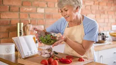 Krok k dlouhověkosti: Jaké jídlo vynechávají a co jedí lidé, kteří se dožívají 100 let