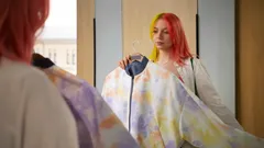 Nosíte pořád tuto barvu oblečení? Budete překvapeni, jak moc ovlivňuje vaši náladu